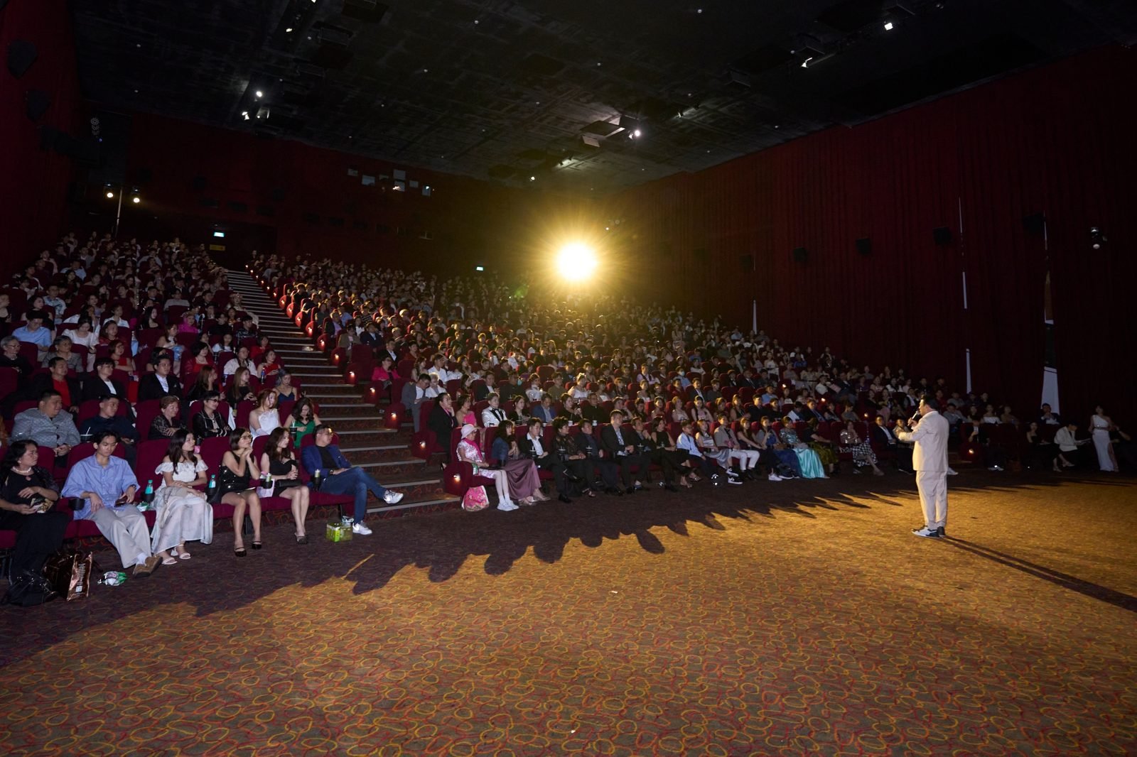 A full house at the premiere · Film & Celebrities A full house at the premiere