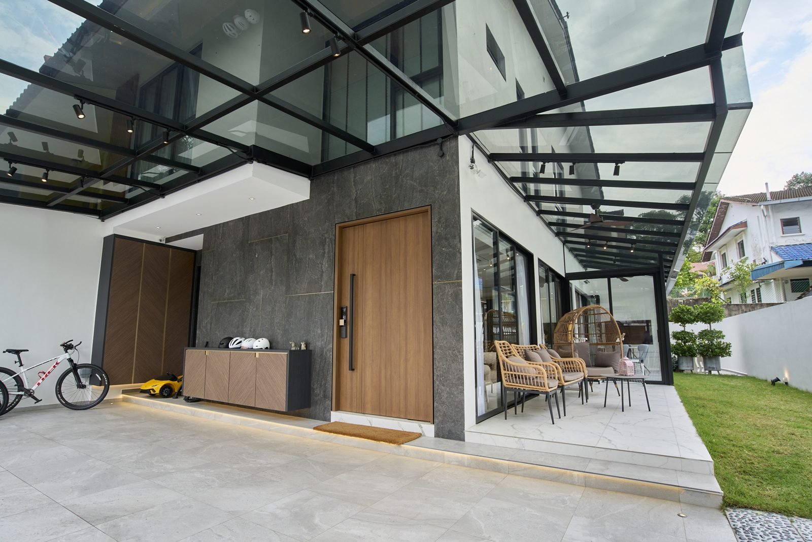 Glass-roofed porch, landed home · Interiors Glass-roofed porch, landed home